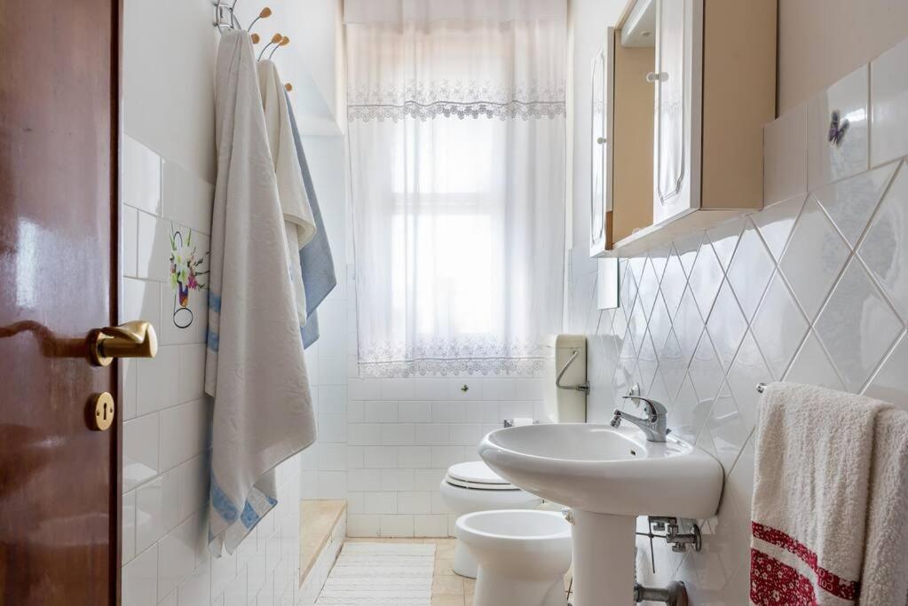 Top Floor Apartment Near Historic Fortino カターニア エクステリア 写真