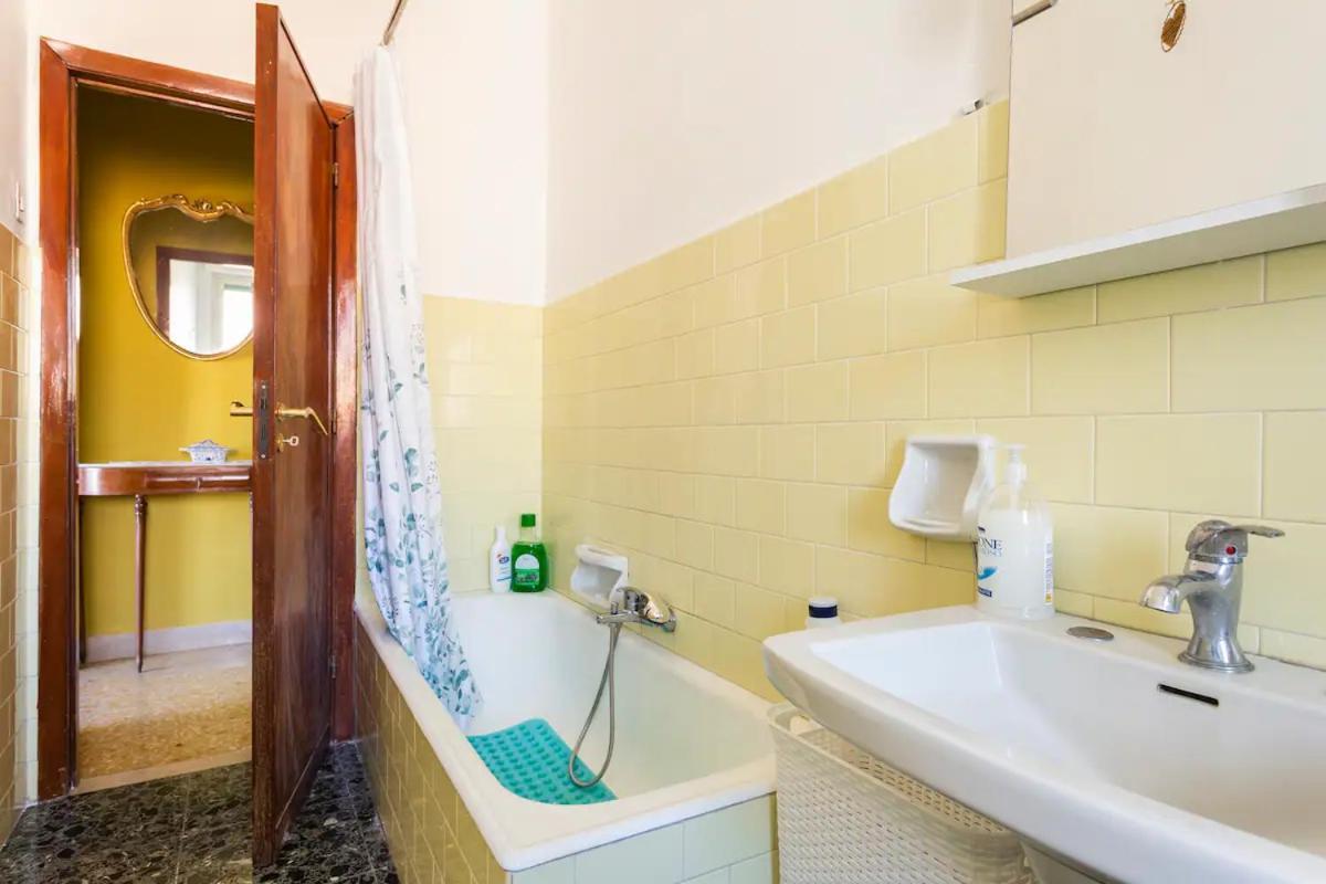 Top Floor Apartment Near Historic Fortino カターニア エクステリア 写真